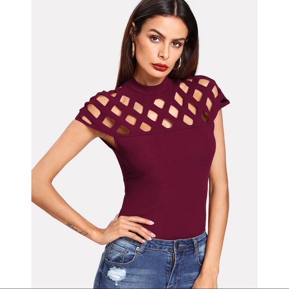 🚫LAST ONE🚫NWOT Burgundy caged top - Picture 2 of 5